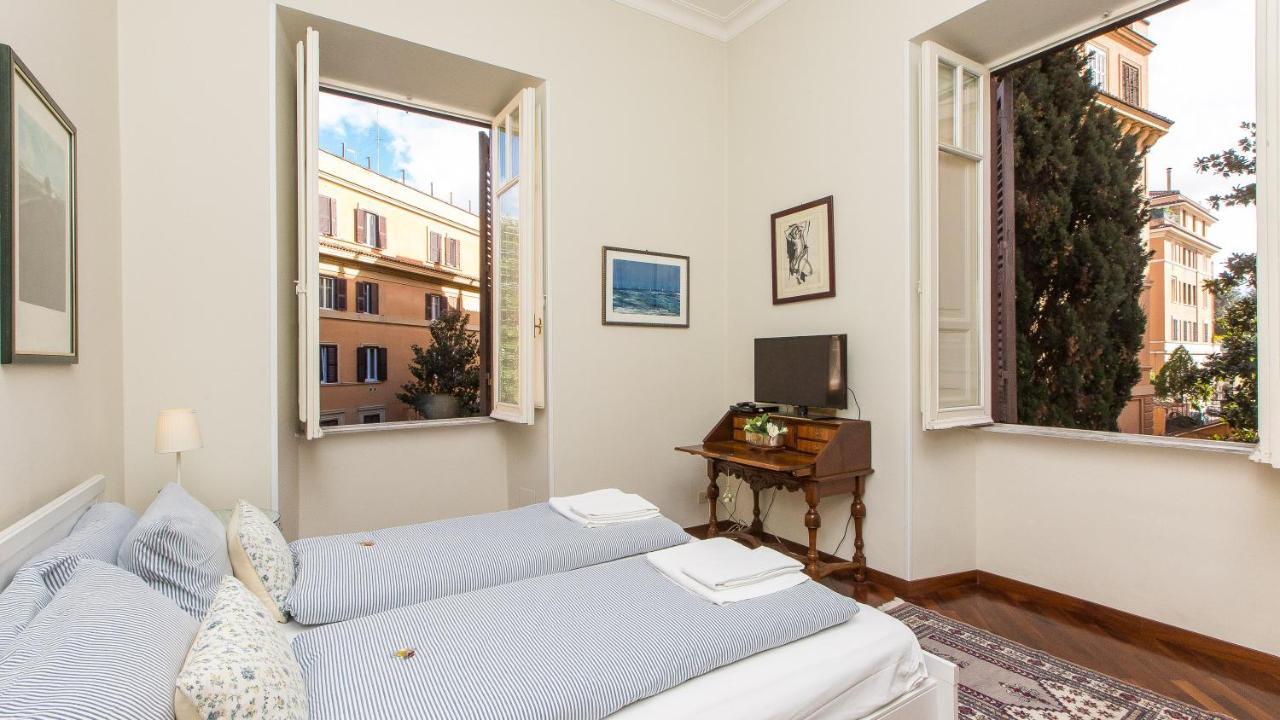 Apartment In Parioli Rome