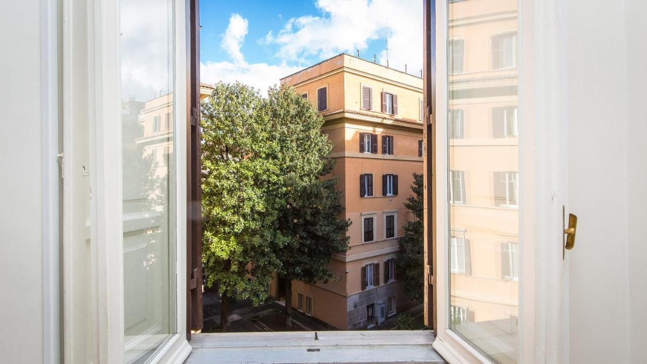 Apartment In Parioli *